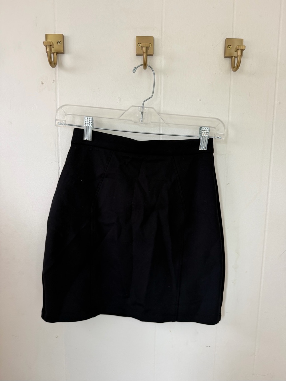Aritzia Black Women's Mini Skirt